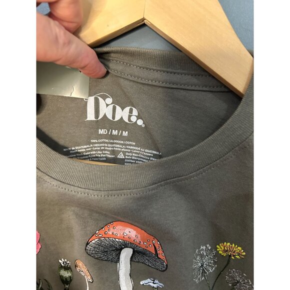 NWT Women's Floral Mushroom Short Sleeve Graphic T-Shirt - Olive Green M - Picture 5 of 6